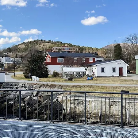 6 Person In * Lensvik